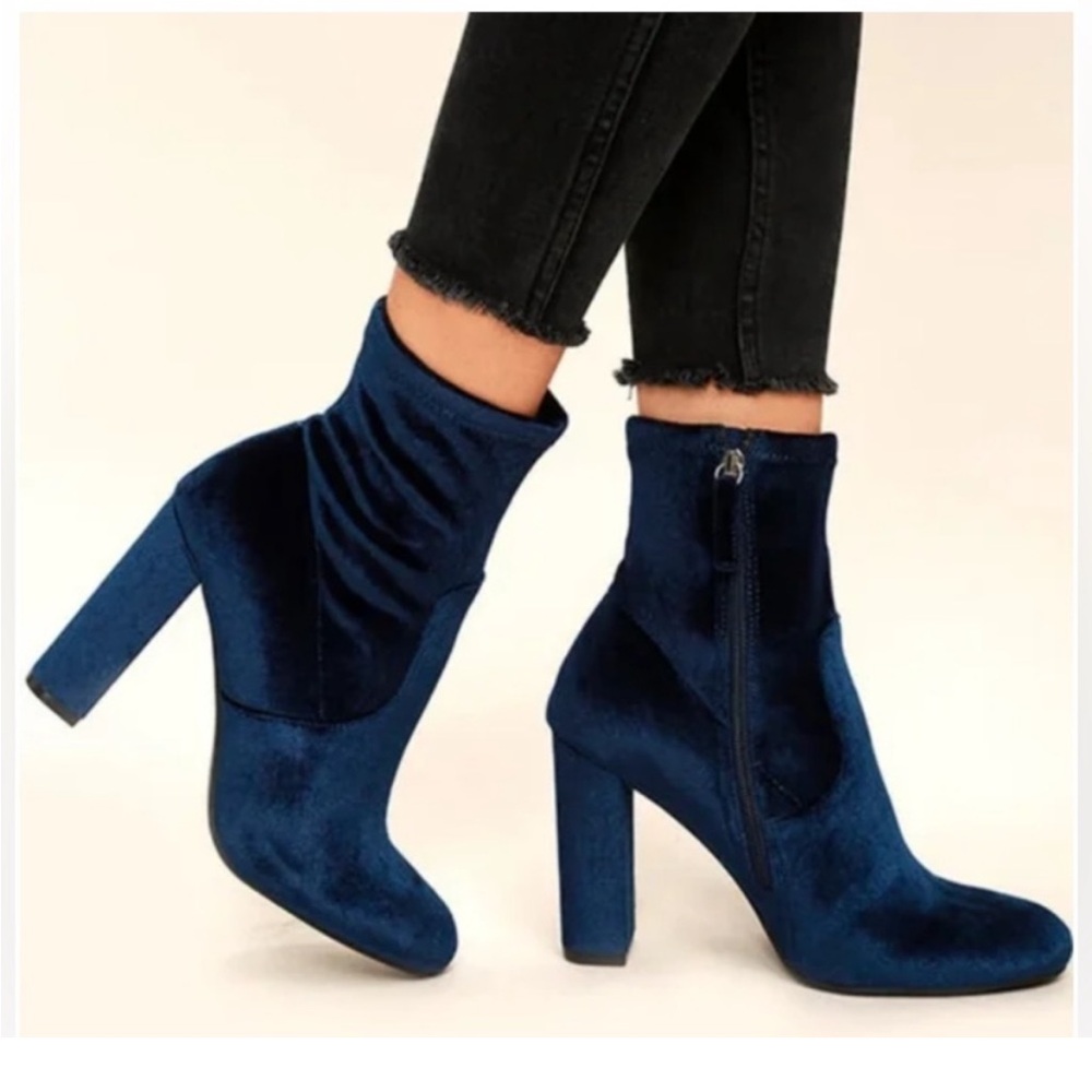 Steve Madden Blue Velvet Booties size 7.5